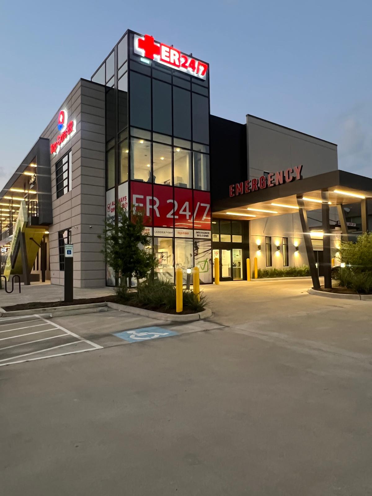 Top Care Emergency Room & Urgent ER Care - Heights Houston Image